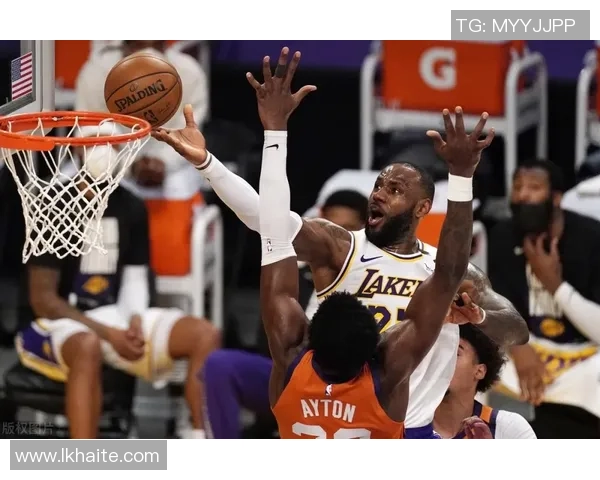 湖人短板显着,里夫斯自我揽责!雷迪克满足一点,艾顿该牵挂两人